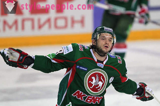 Jugador de hockey Vadim Khomitsky: biografía, logros y hechos interesantes