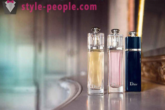 Dior Addict 2: Descripción de sabor y comentarios de los clientes