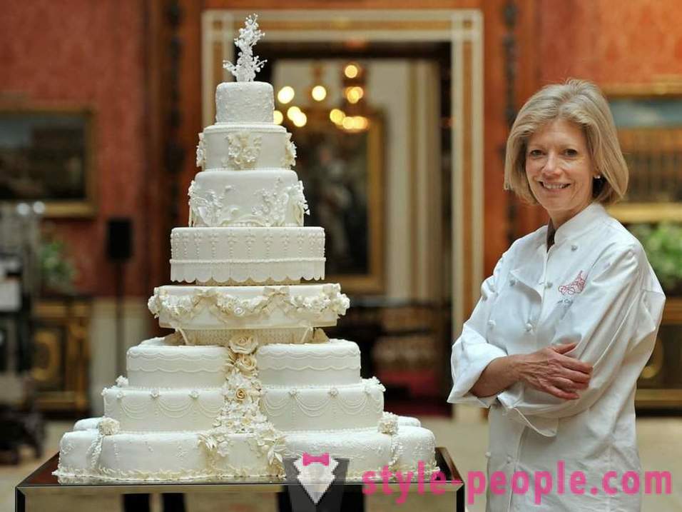 Una selección de golpear las tortas de la boda real