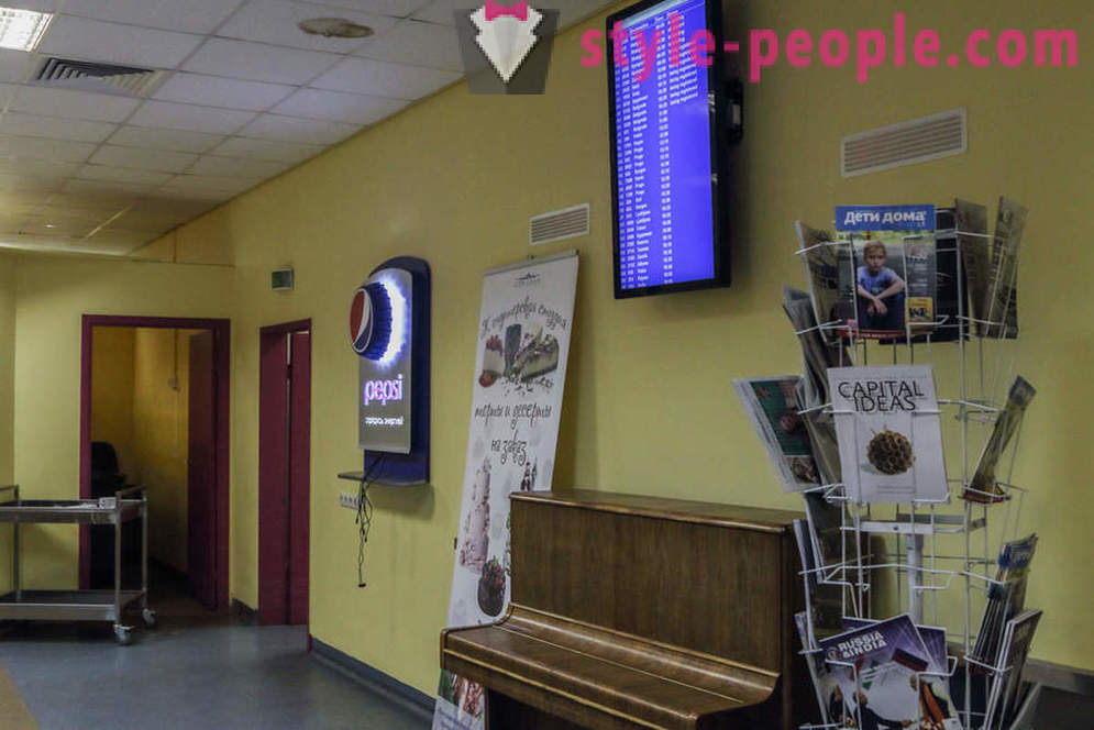 Figizis crisis Hemos encontrado al comedor barato en todos los aeropuertos de Moscú