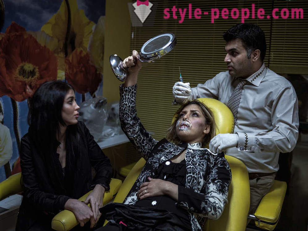 Islam, cigarrillos y Botox - la vida cotidiana de las mujeres en Irán