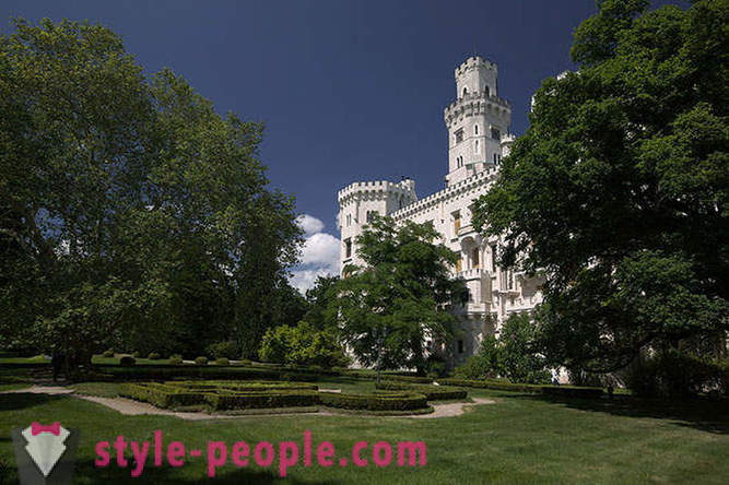 Excursión a la perla de Bohemia del Sur - el castillo de Hluboka nad Vltavou