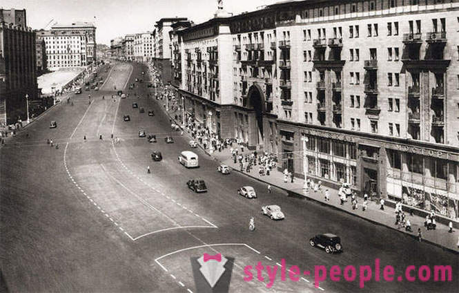 ¿Cómo surgió la carretera de 10 vías en el centro de Moscú