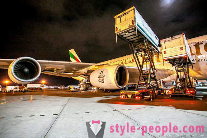 ¿Cómo servir el avión de pasajeros más grande en Domodedovo