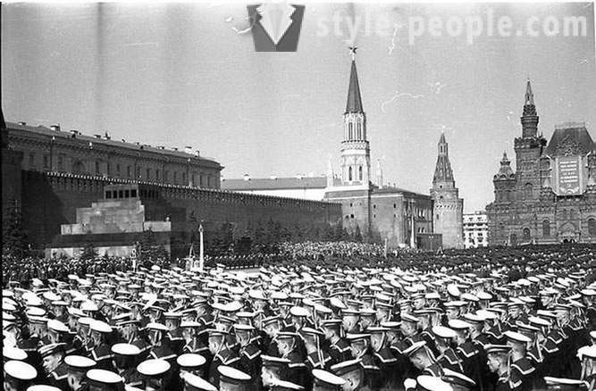 El desfile en la Plaza Roja el 1 de mayo de 1951