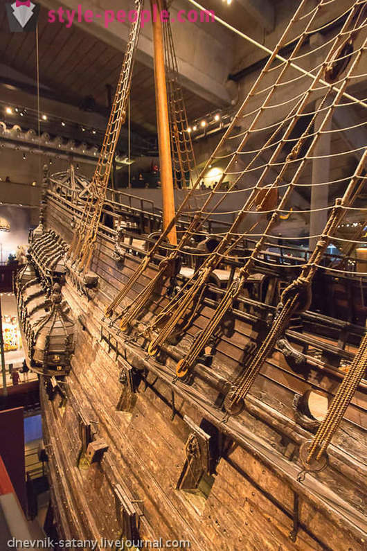 Recorrido por el museo el único barco del siglo XVII,
