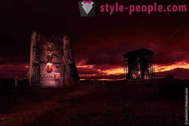 Ronda de noche - imágenes atmosféricas de edificios abandonados