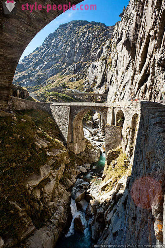 El puente del diablo y la Suvorov en Suiza