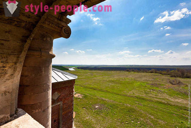 Iglesias y frescos abandonados en la región de Lipetsk