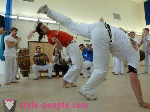 Capoeira - es decir, un arte marcial o bailar?