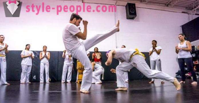 Capoeira - es decir, un arte marcial o bailar?