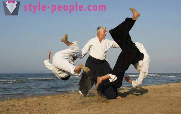 Aikido - un arte marcial japonés. Aikido: descripción, equipos y comentarios