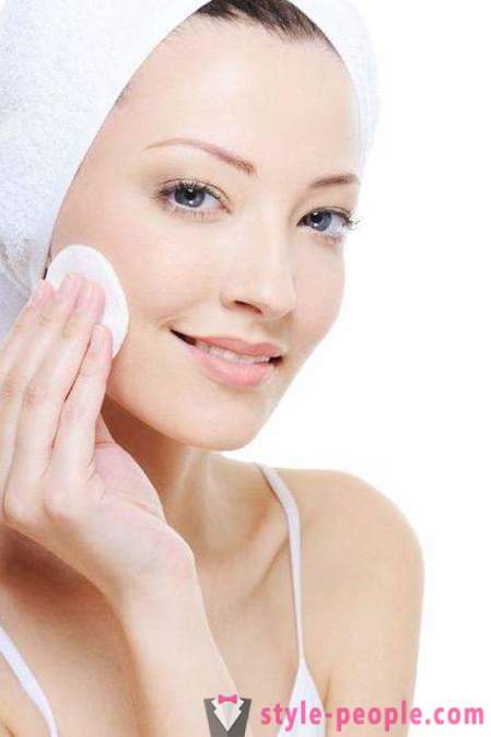 Aceite de linaza para las arrugas faciales: opiniones, recetas. El aceite de linaza en cosmética