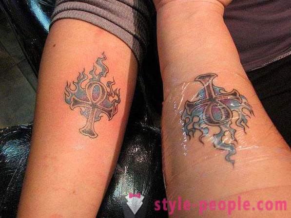 Tatuaje emparejado para dos - presentar prueba de amor eterno