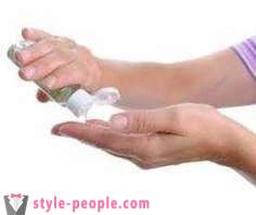 Desinfectante para las manos - una protección eficaz contra los microbios y cuidado de la piel suave